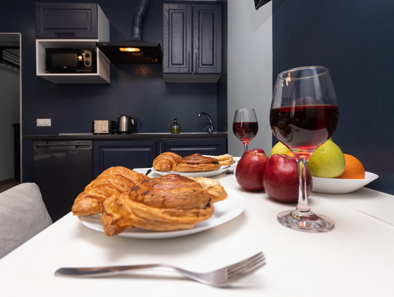 Трёхместный и более (Дарк Блю), Апартаменты Home24 на Верхне-Пролетарской 7