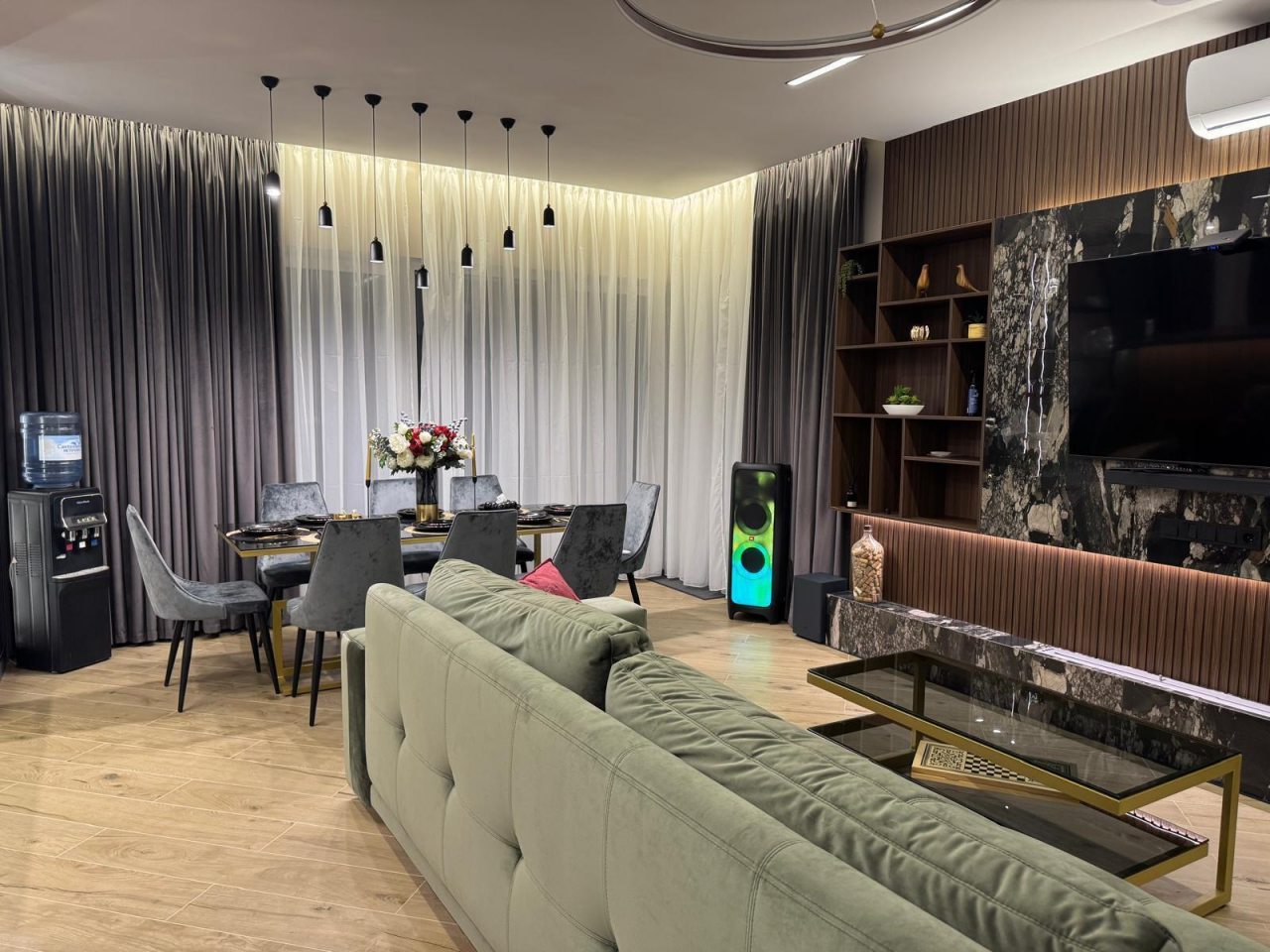 Коттедж (Загородная вилла в лесу), Загородная вилла в лесу