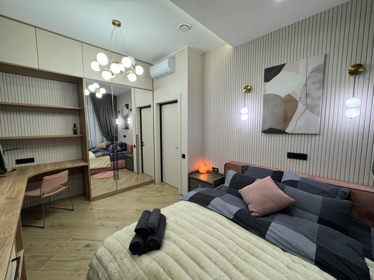 Коттедж (Загородная вилла в лесу), Загородная вилла в лесу