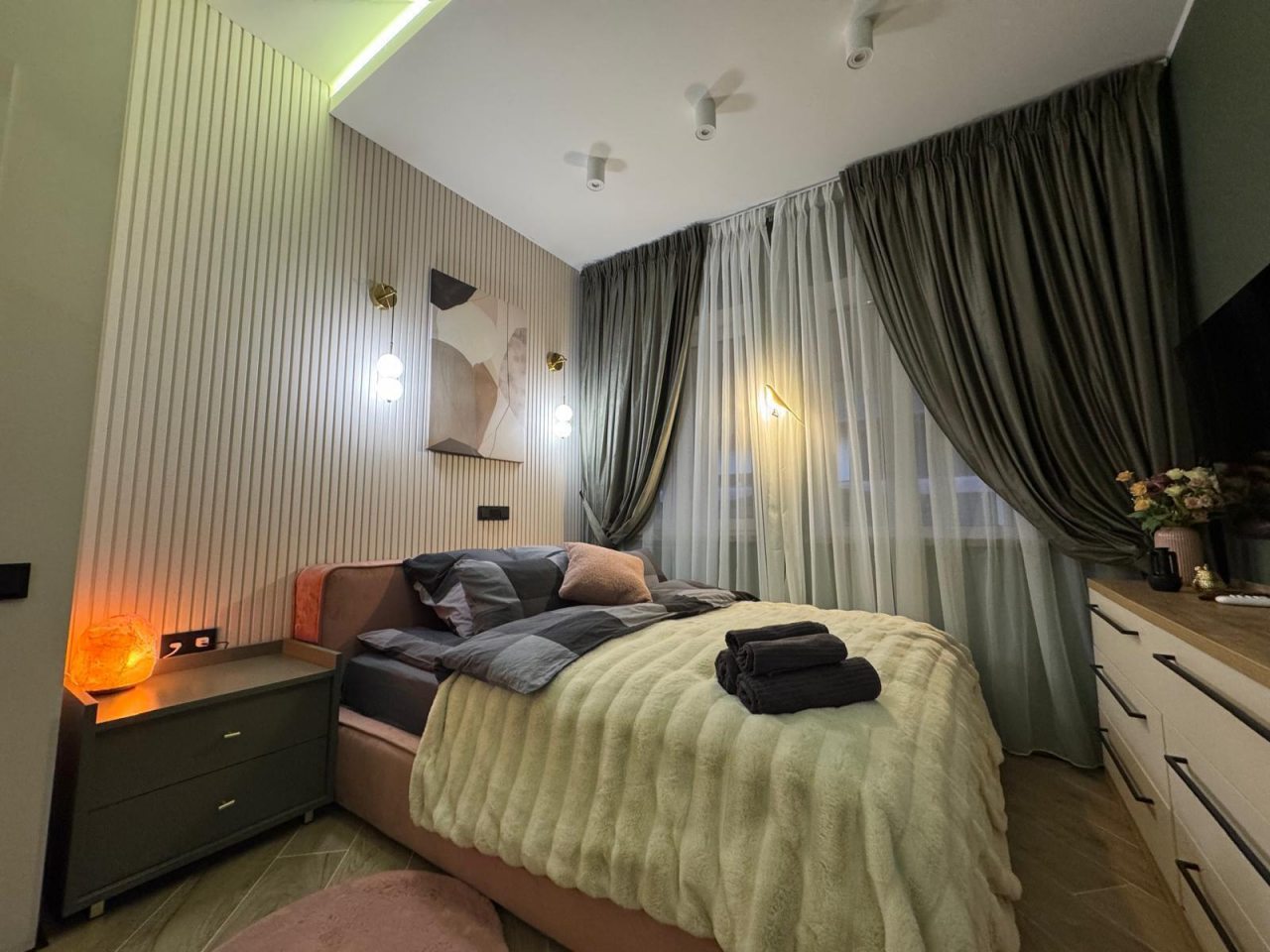 Коттедж (Загородная вилла в лесу), Загородная вилла в лесу