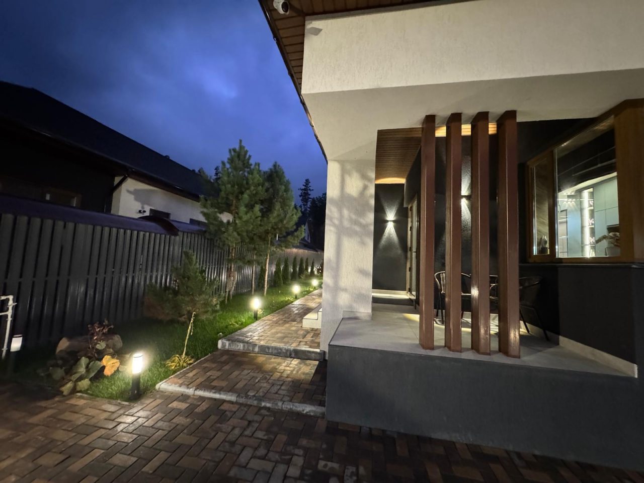 Коттедж (Загородная вилла в лесу), Загородная вилла в лесу