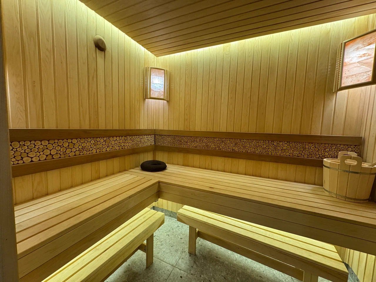 Двухместный (Дом-баня вдали от городской суеты), Загородная вилла в лесу