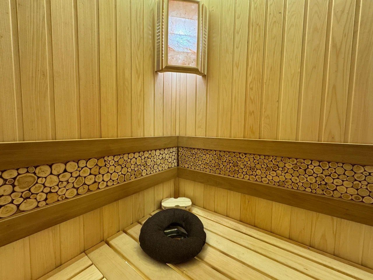 Двухместный (Дом-баня вдали от городской суеты), Загородная вилла в лесу