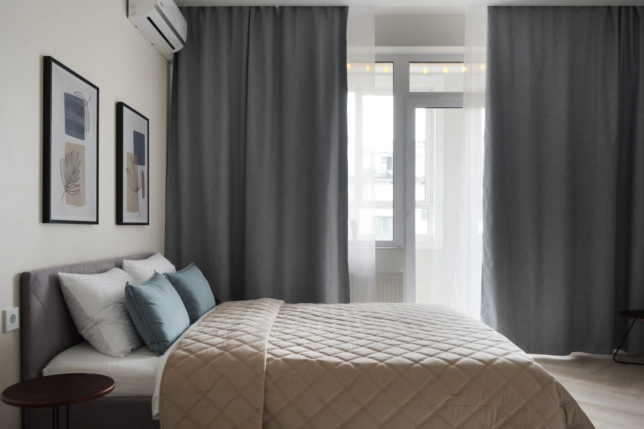 Выход на балкон