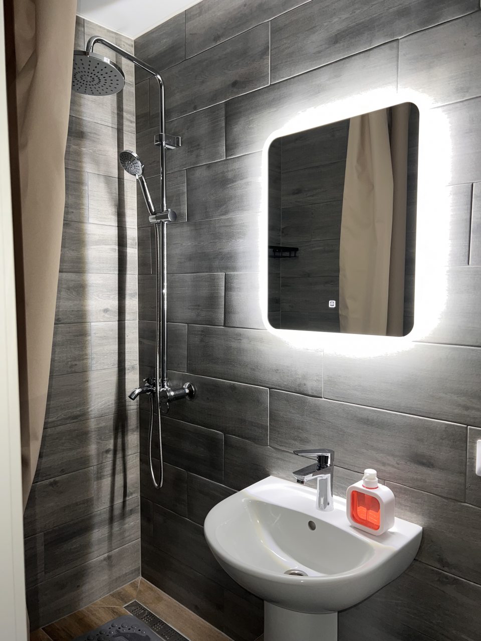 Трёхместный и более (Семейный номер), Апарт-отель La Noche на Рабиновича