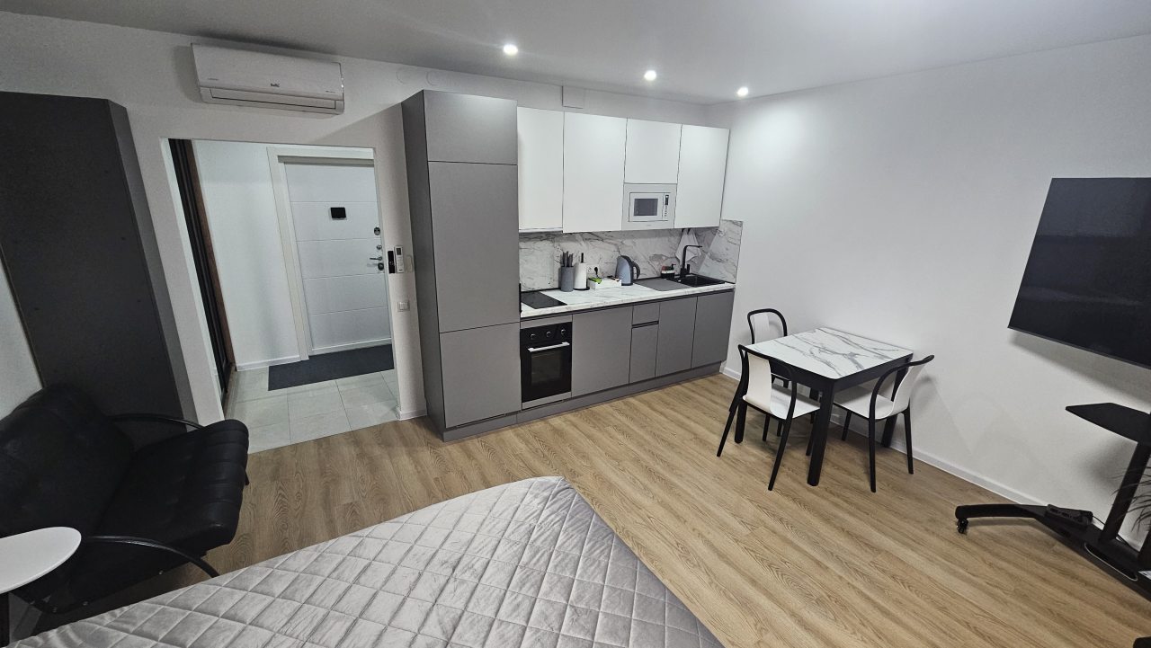 Кухня и прихожая