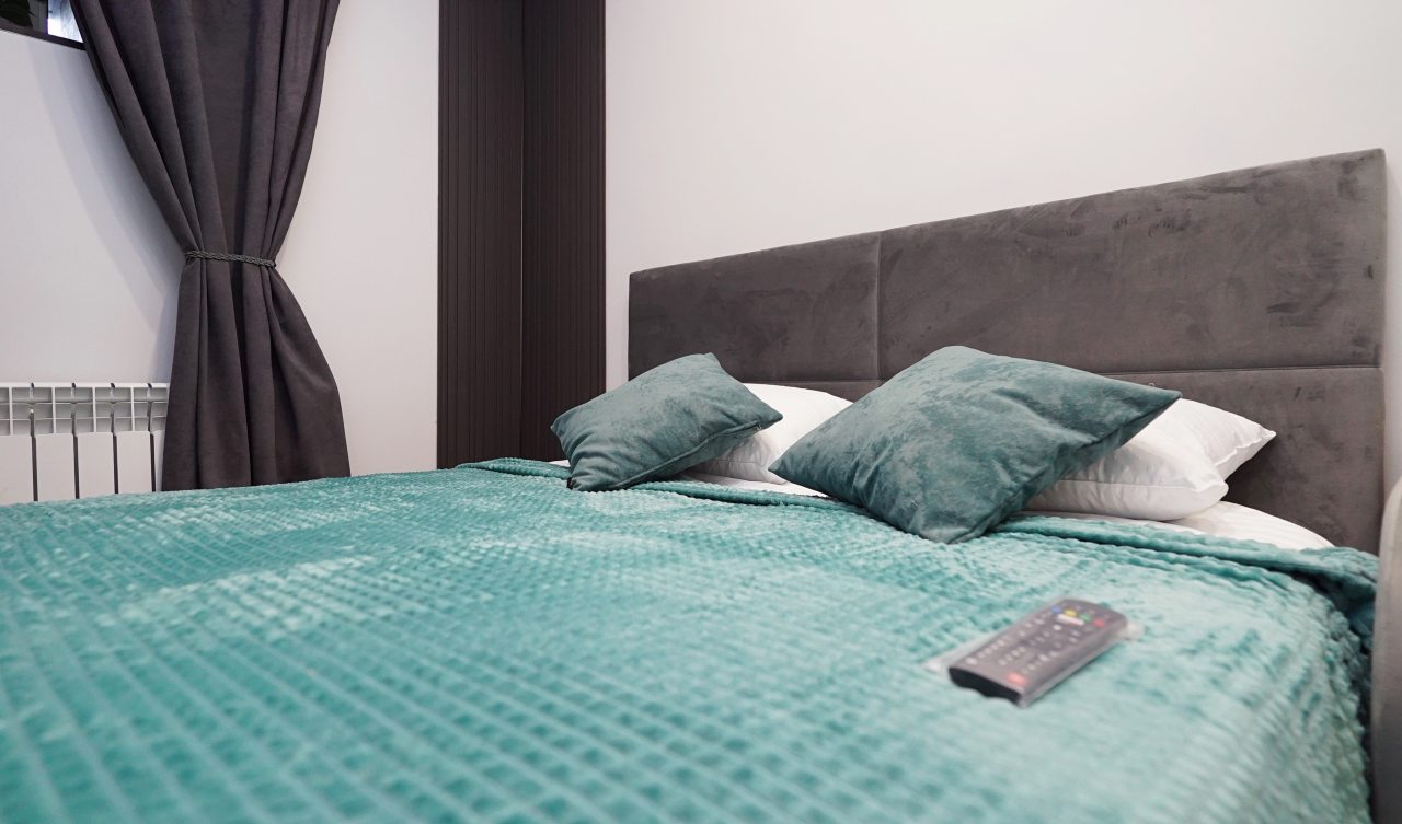 двуспальная кровать