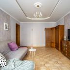 Апартаменты (Квартира на 8-ой Советской), Апартаменты На 8-ой Советской