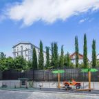 Детская площадка с безопасным покрытием, Апартаменты МореСолнцеАпарт в ЖК Море