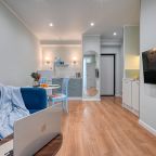 Апартаменты (Апартаменты с балконом 3-47-21А), Апартаменты МореСолнцеАпарт в ЖК Море