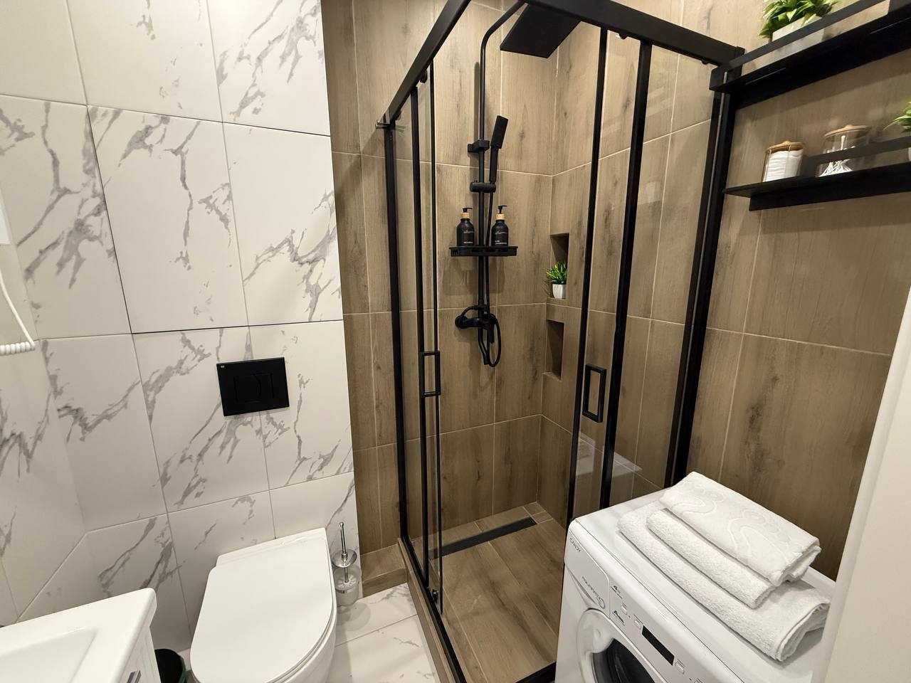 Апартаменты (Студия с балконом 2-17-21Ак1), Апартаменты МореСолнцеАпарт в ЖК Море