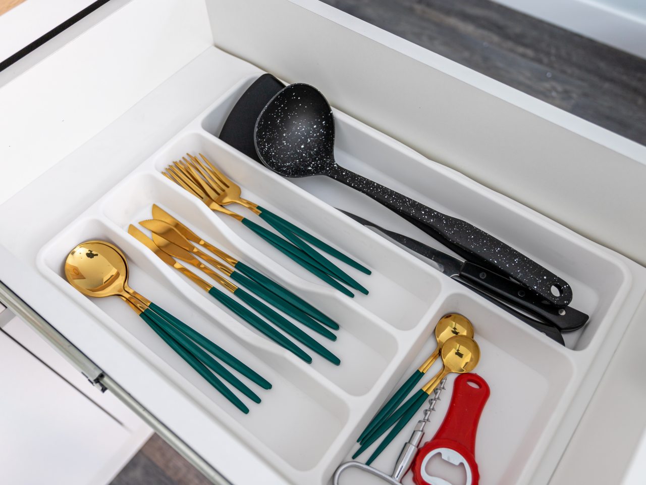 столовые приборы