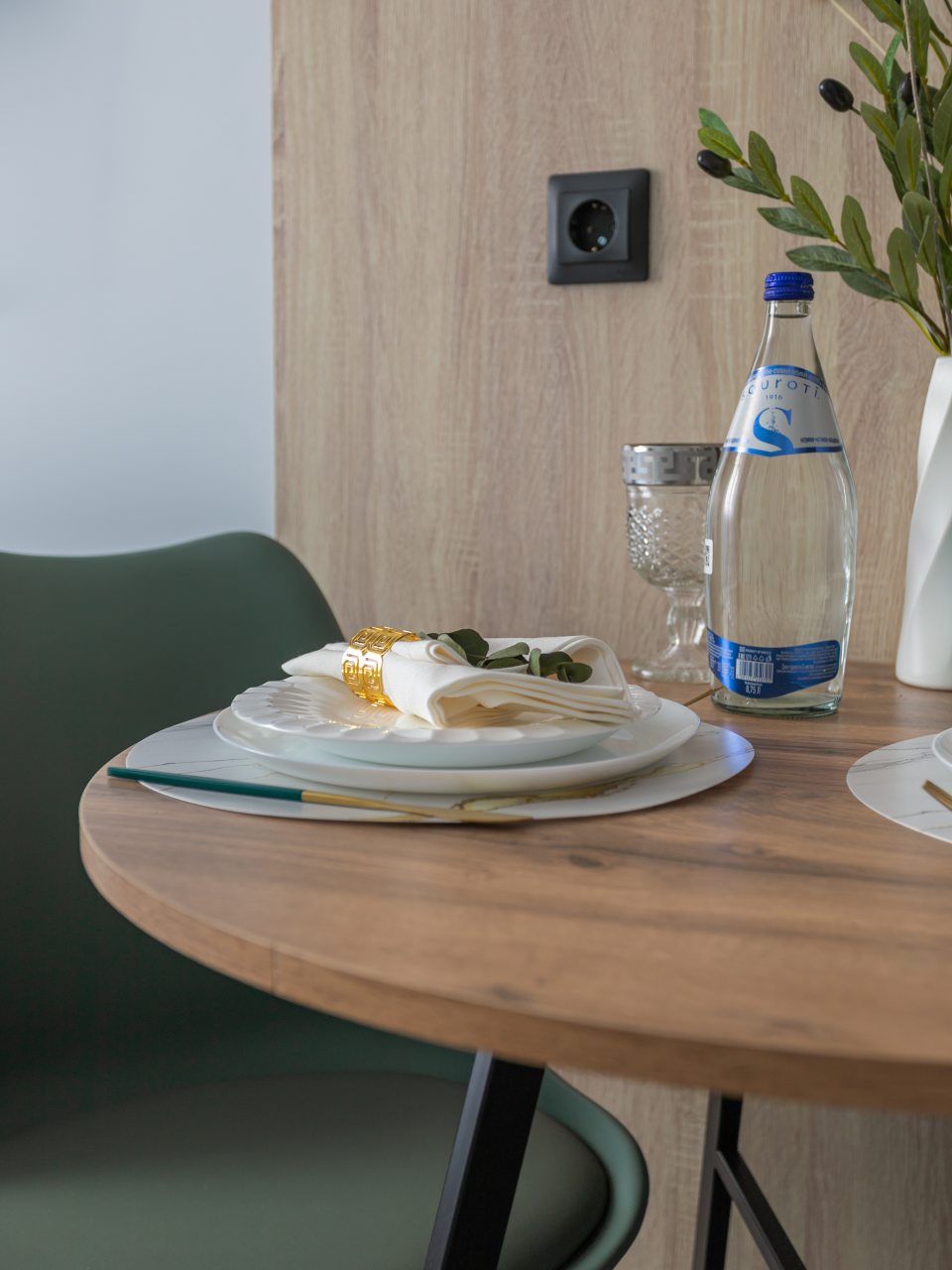 Столовые приборы