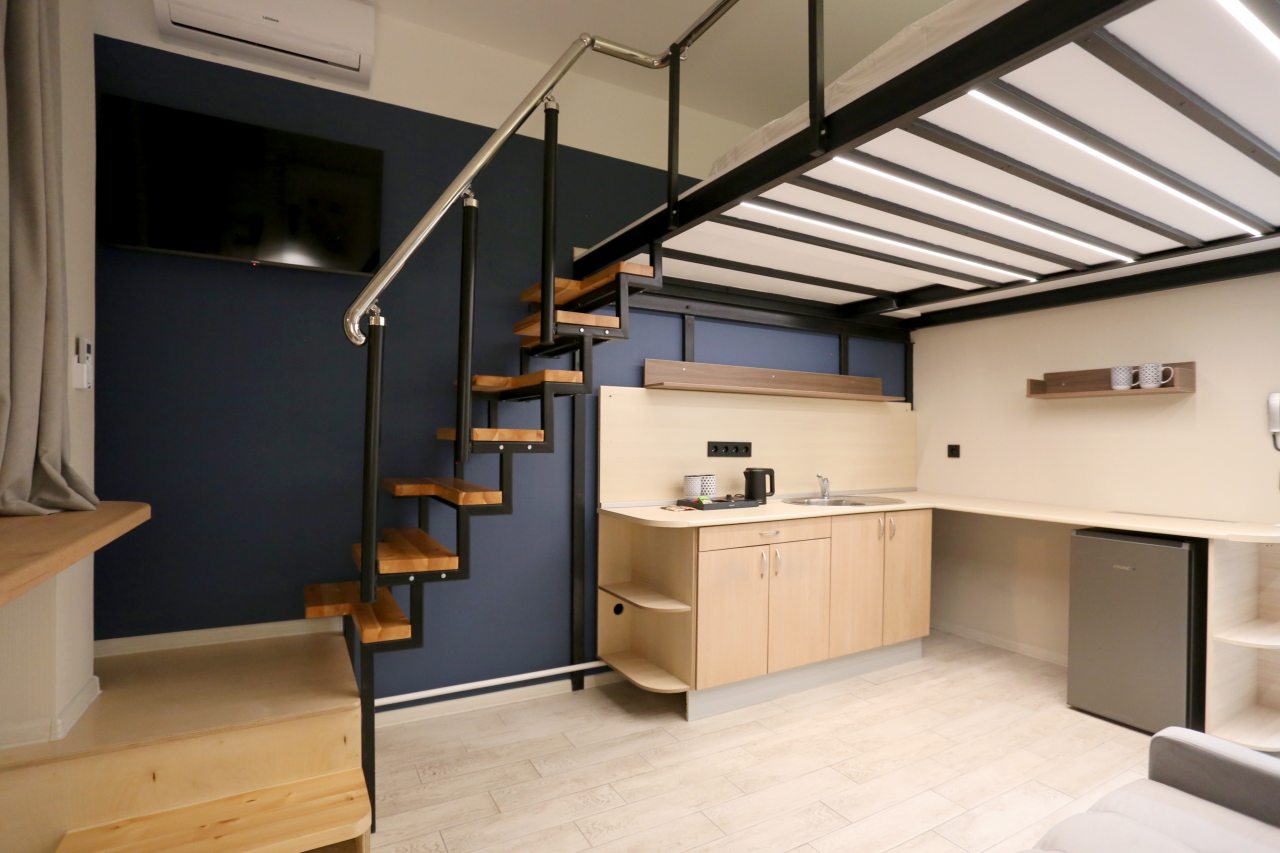 Трехместный (Студия), Гостиница САМПО