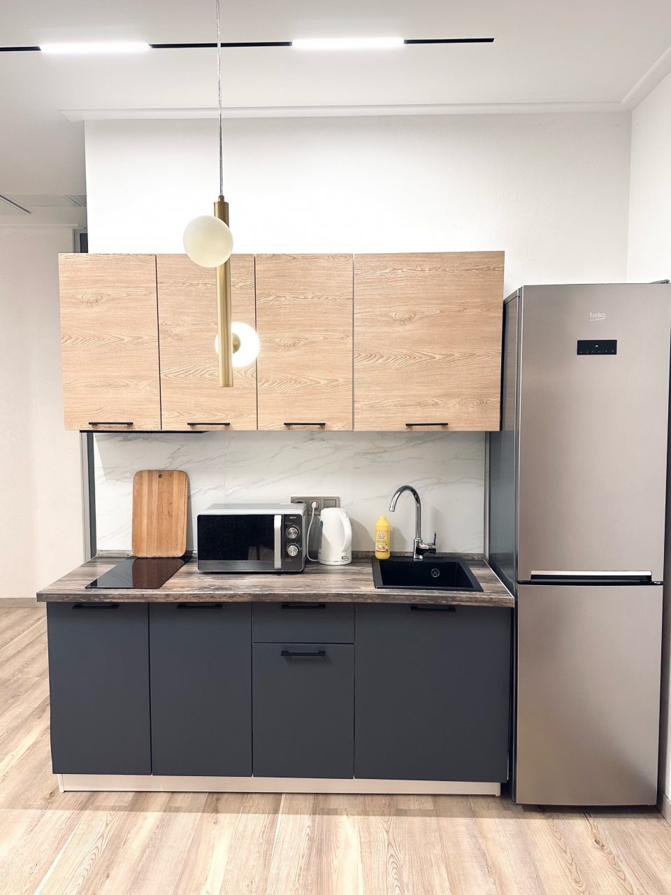 Апартаменты (Апартаменты семейные), Апартаменты Комфорт Актер Гэлакси