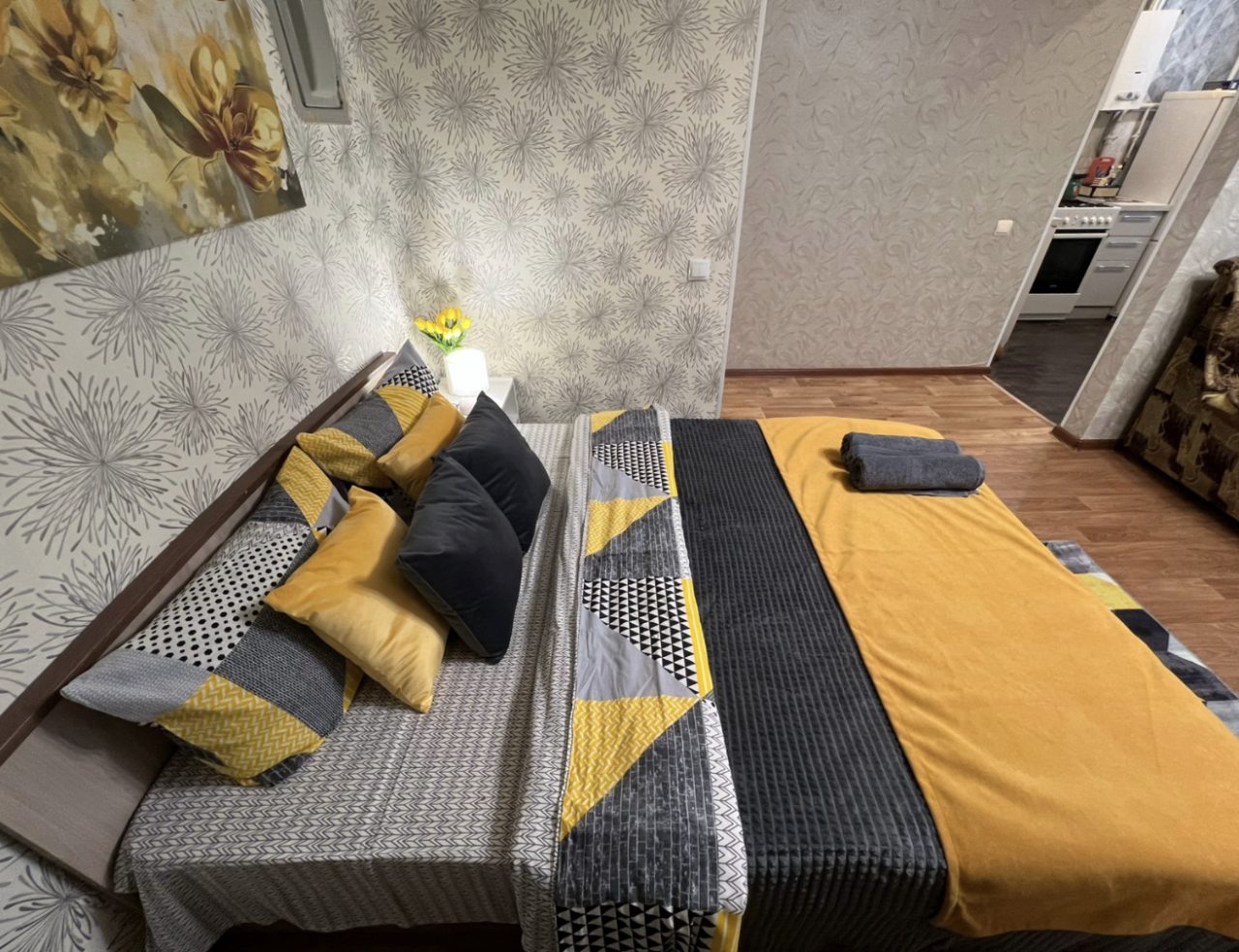 Трёхместный и более, Апартаменты Шершнева 5