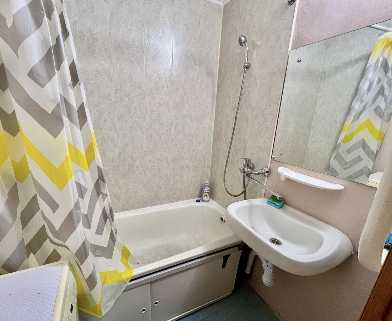 Трёхместный и более (Гостенская 7), Апартаменты Гостенская 7