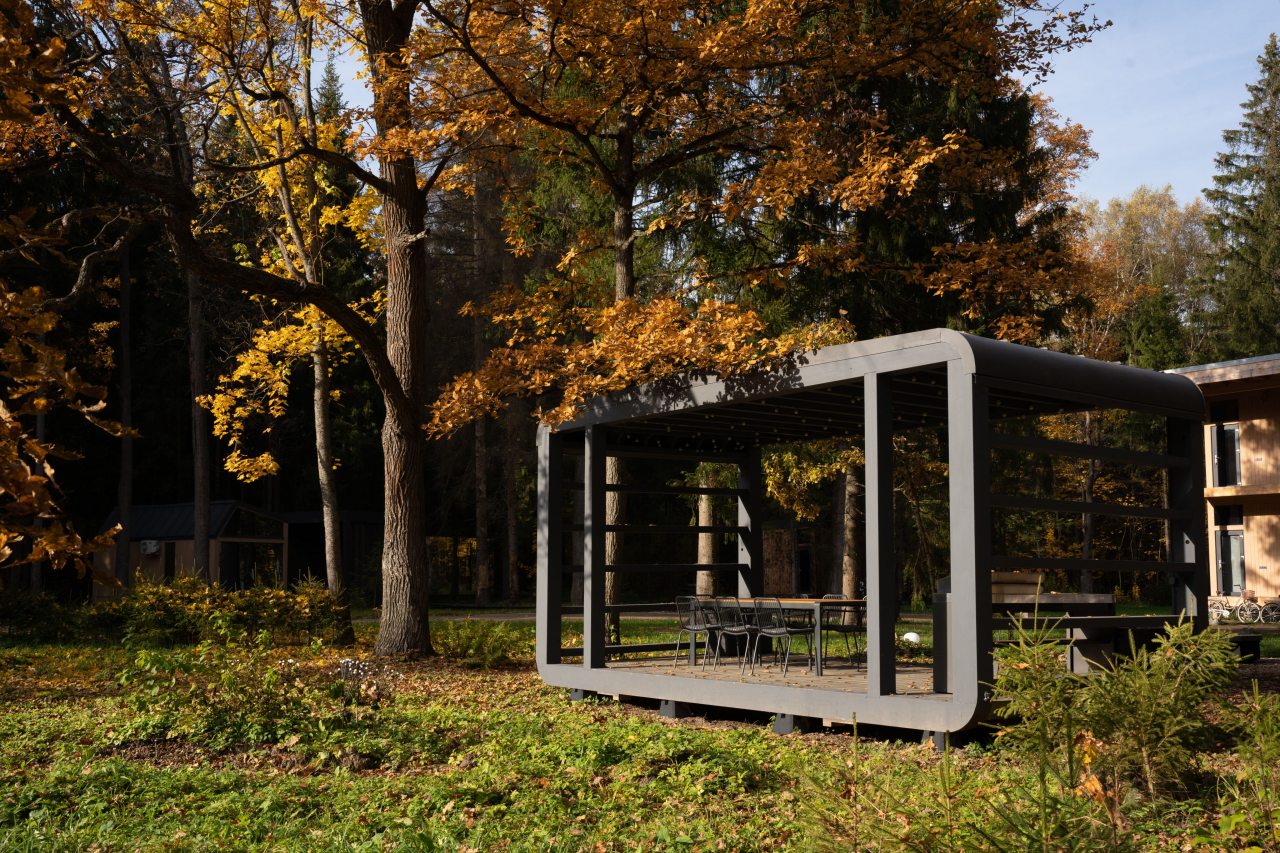 Беседки для отдыха, Отель Озеро Белых Лилий