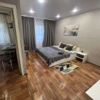 Трёхместный и более (Некрасова 1), Апартаменты Некрасова 1