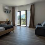 Трёхместный и более (Четырехместный стандарт), Отель Black Sea