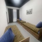 Четырехместный, Хостел Эдем