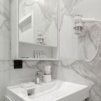 Поздний отъезд, Апартаменты Knokey Новоостаповская