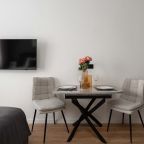 Поздний отъезд, Апартаменты Knokey Новоостаповская