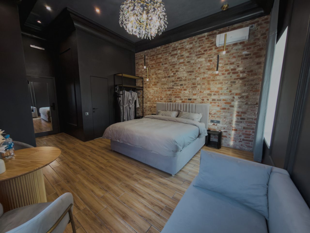 Полулюкс, Отель Шурале