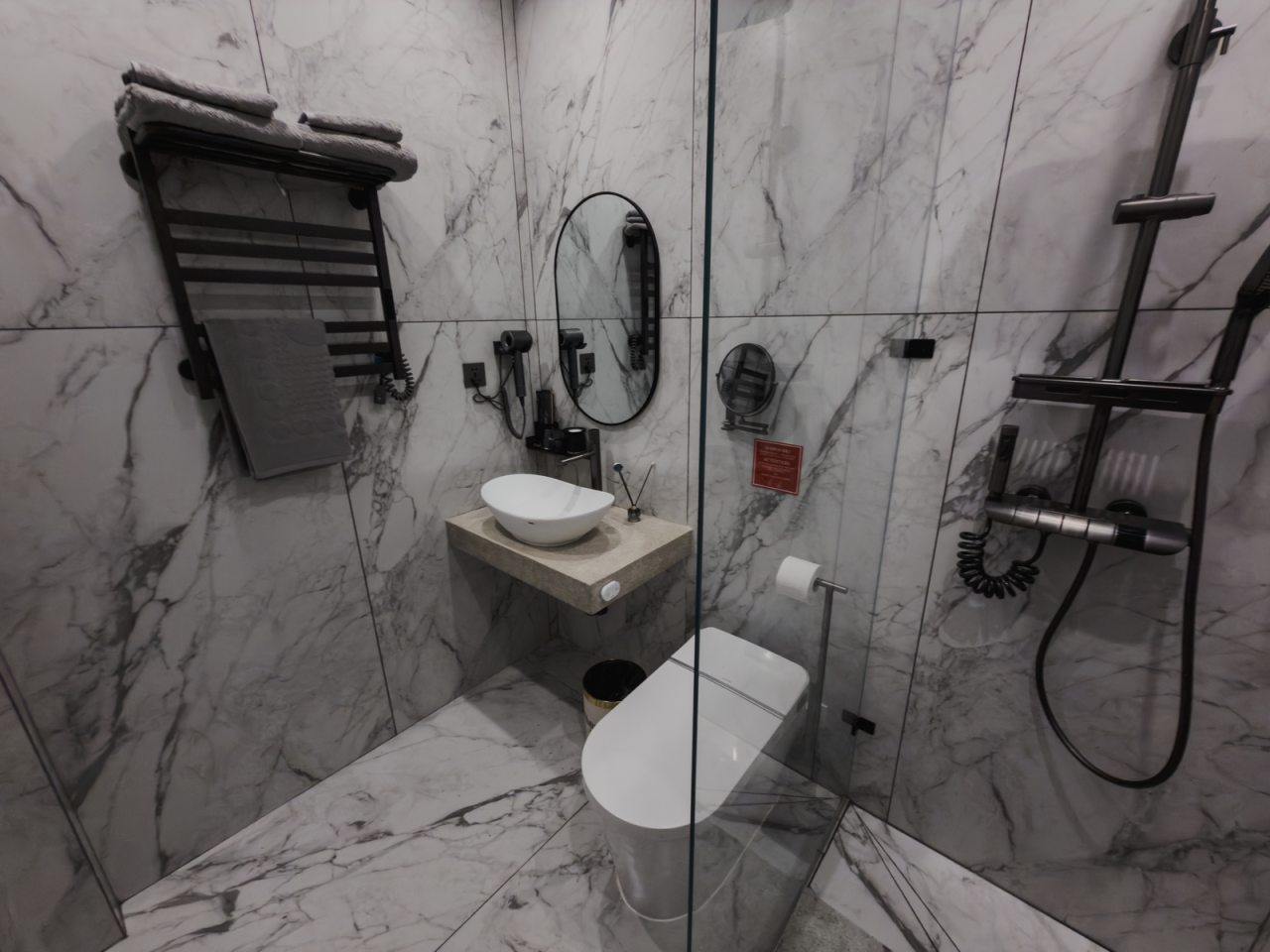 Полулюкс, Отель Шурале