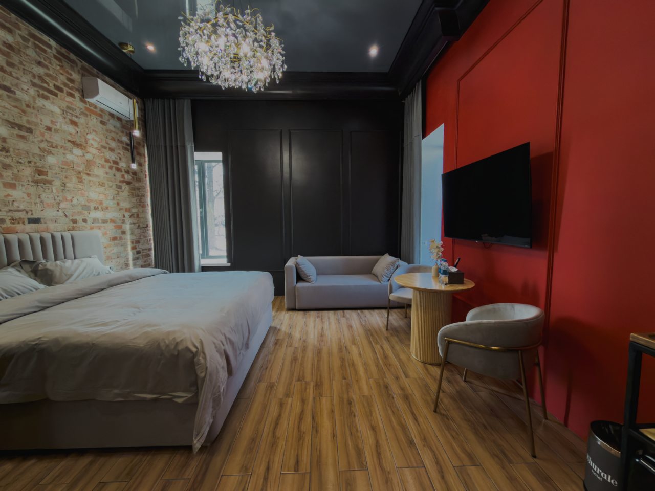 Полулюкс, Отель Шурале