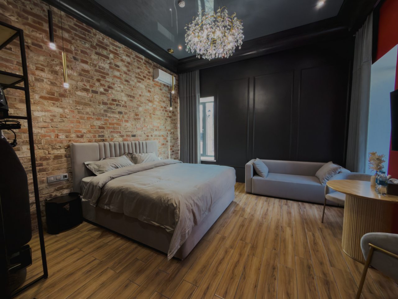 Полулюкс, Отель Шурале