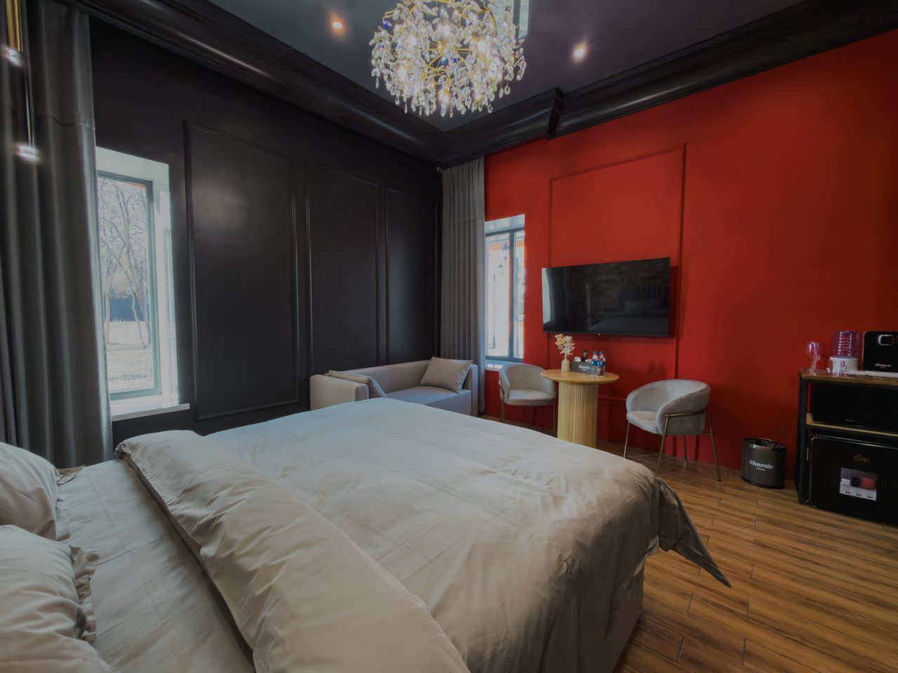 Полулюкс, Отель Шурале