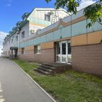 В данном здании расположена наша гостиница.