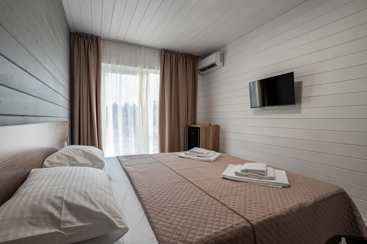 Двухместный (Стандартный номер с выходом на бассейн), База отдыха Green Village