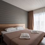 Четырехместный (Двухкомнатный номер с выходом на бассейн), База отдыха Green Village