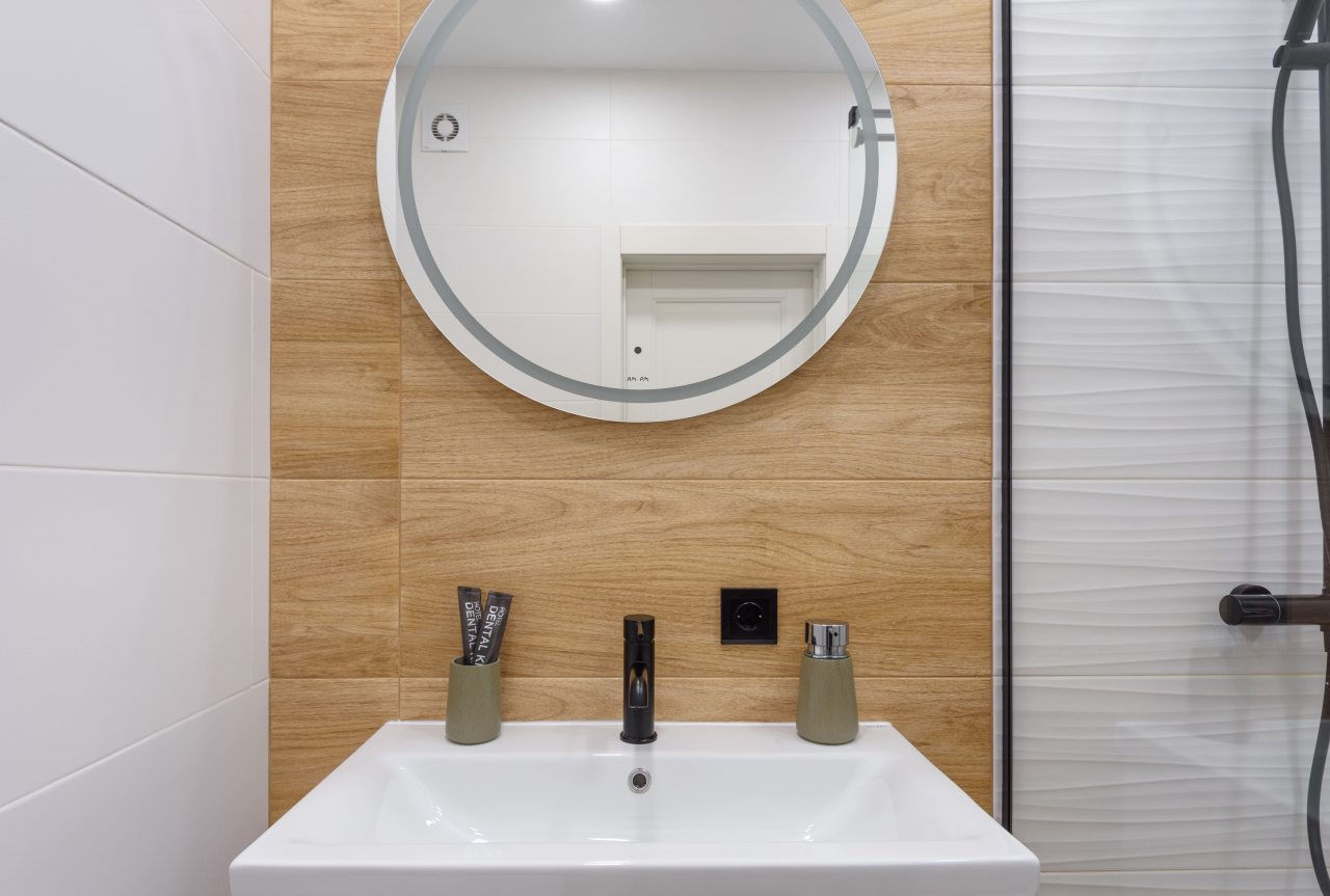 Апартаменты (KrasLoft в ЖК Бульвар Цветов на 4 человек), Апартаменты KrasLoft на Караульной 43/4