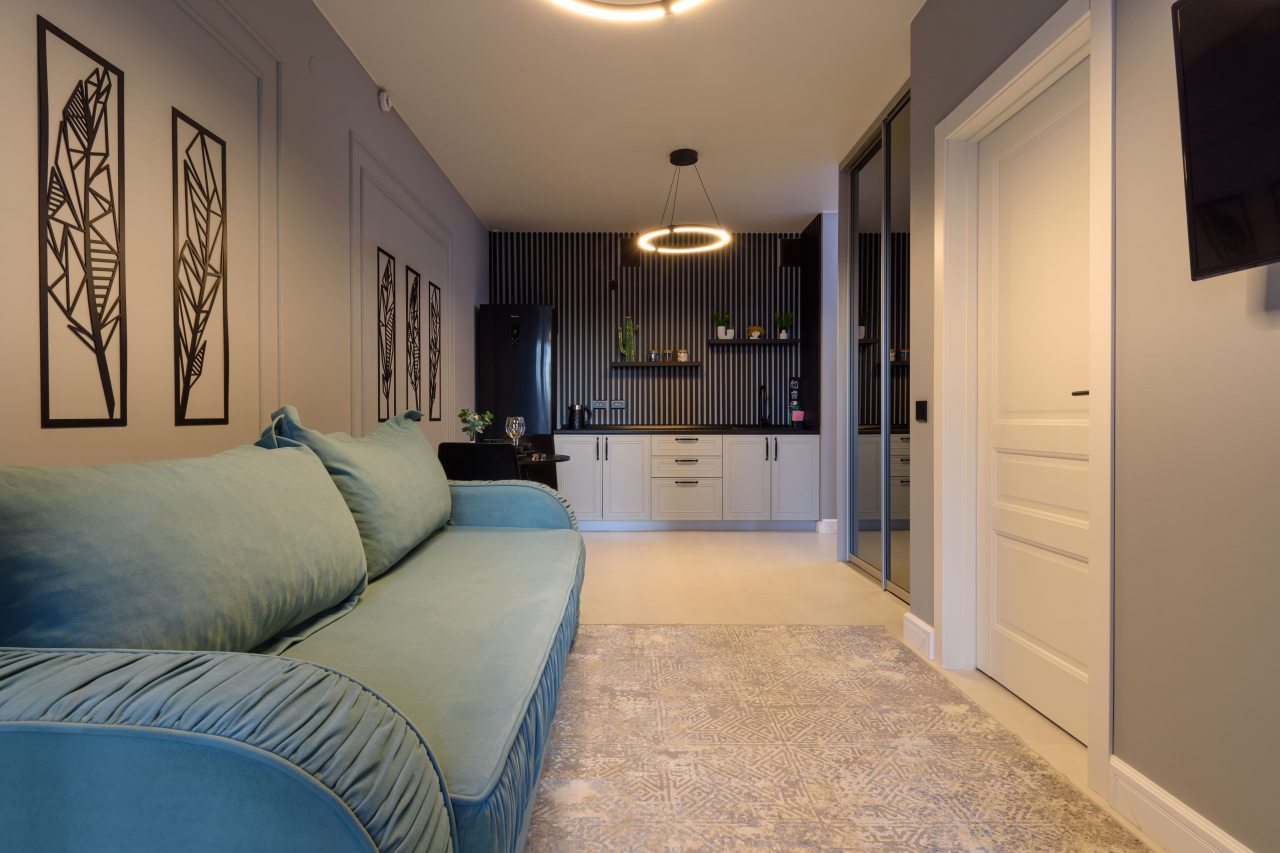 Апартаменты (KrasLoft в ЖК Бульвар Цветов на 4 человек), Апартаменты KrasLoft на Караульной 43/4