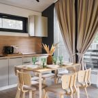 Дом (ВИЛЛА С САУНОЙ И BBQ PARTY ЗОНОЙ), Загородный отель Эмбиент парк