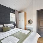 Дом (ВИЛЛА С САУНОЙ И BBQ PARTY ЗОНОЙ), Загородный отель Эмбиент парк