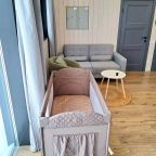 Детская кроватка, Загородный отель Эмбиент парк