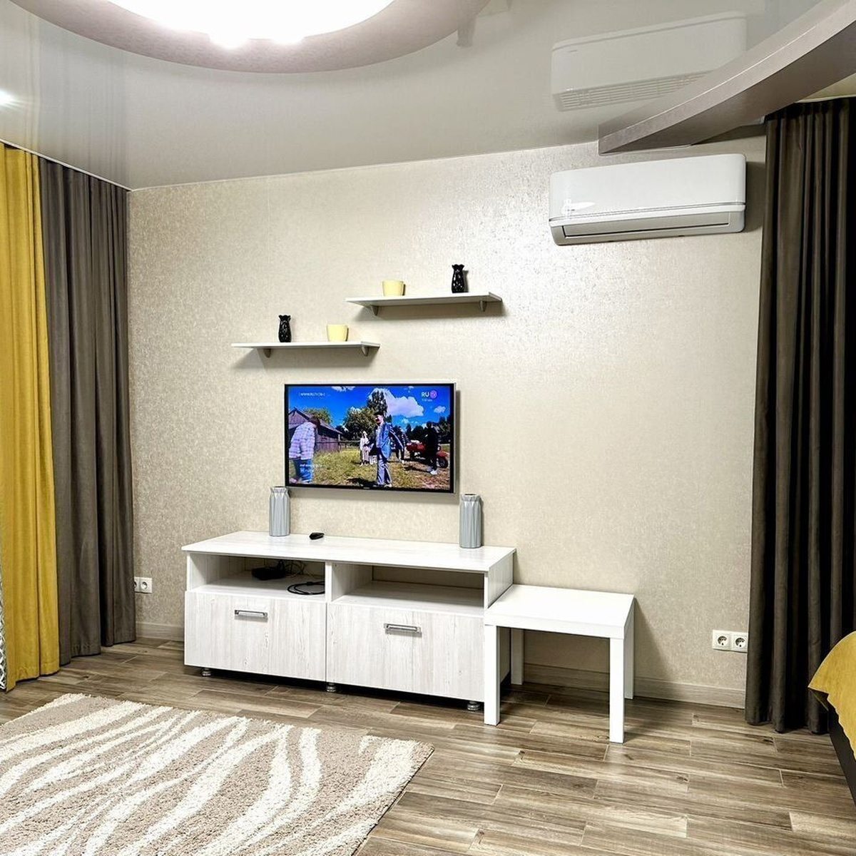 Апартаменты, Апартаменты Шикарные на Клавы Нечаевой 1