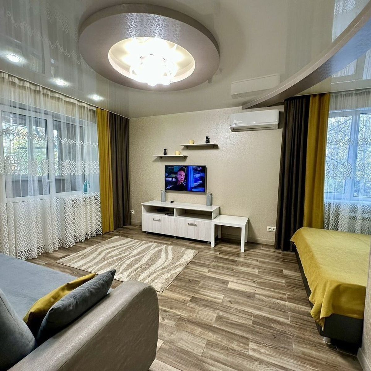 Апартаменты, Апартаменты Шикарные на Клавы Нечаевой 1