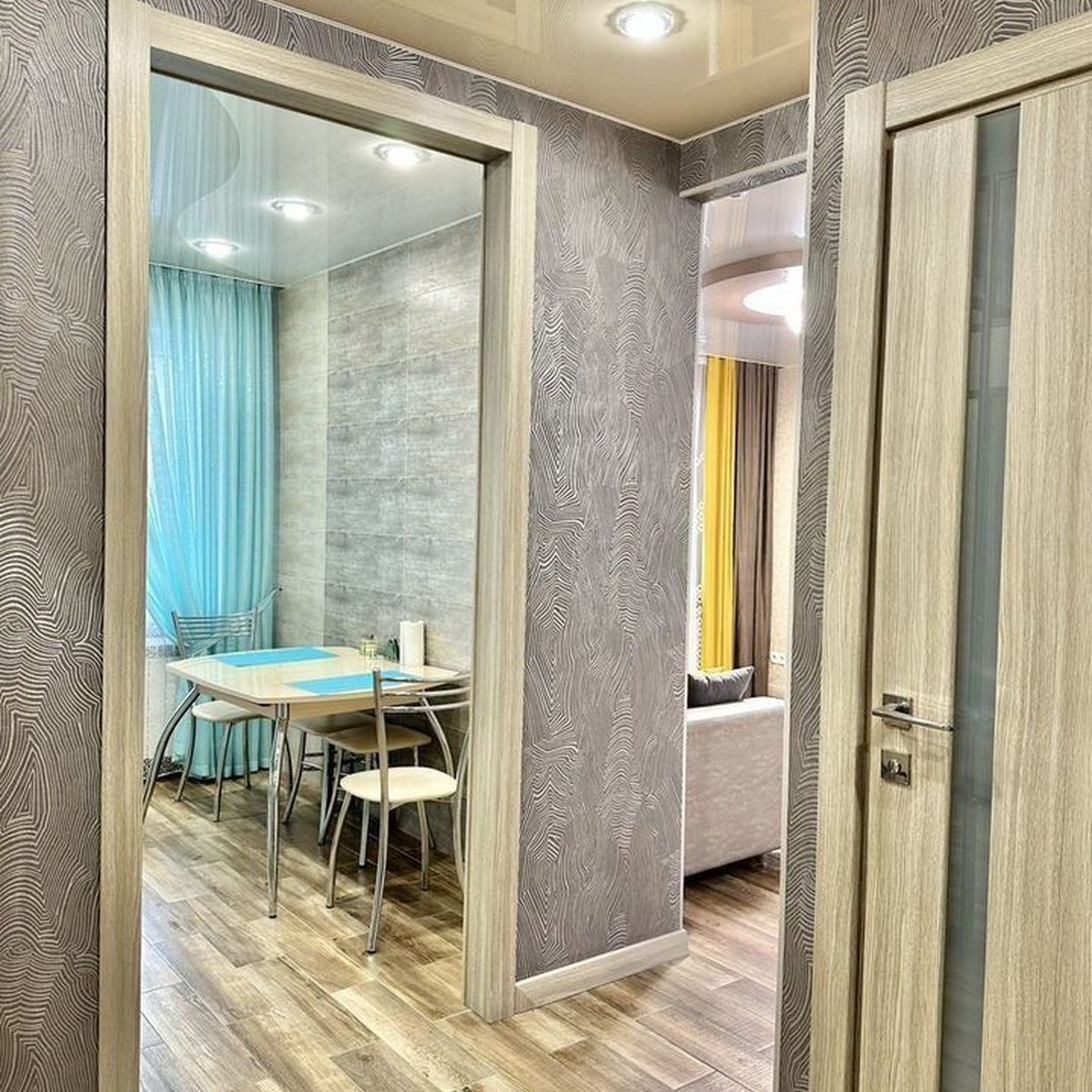 Апартаменты, Апартаменты Шикарные на Клавы Нечаевой 1