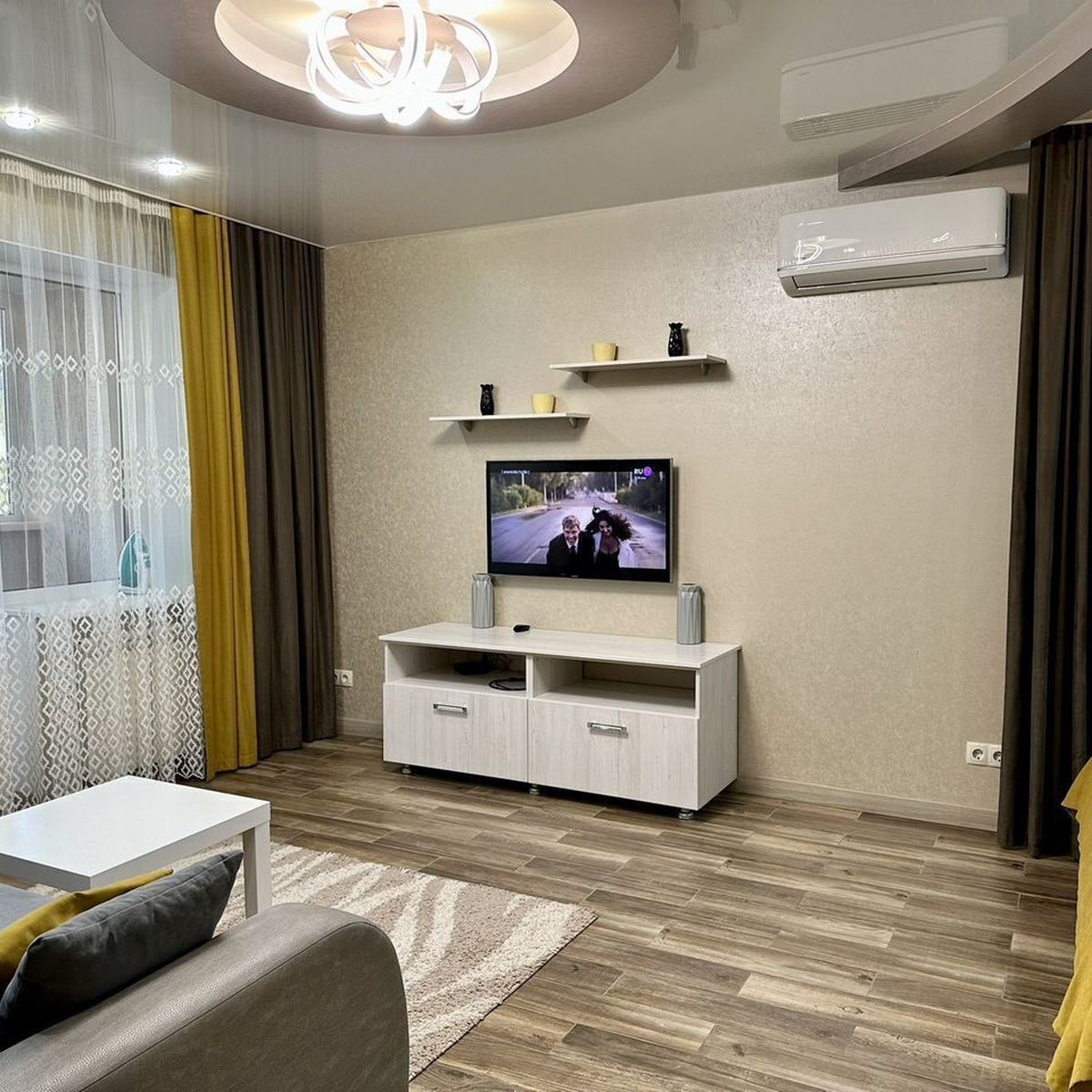 Апартаменты, Апартаменты Шикарные на Клавы Нечаевой 1