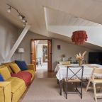 Апартаменты (Ермолаевский 18А), Апартаменты Ермолаевский пер. 18а/77