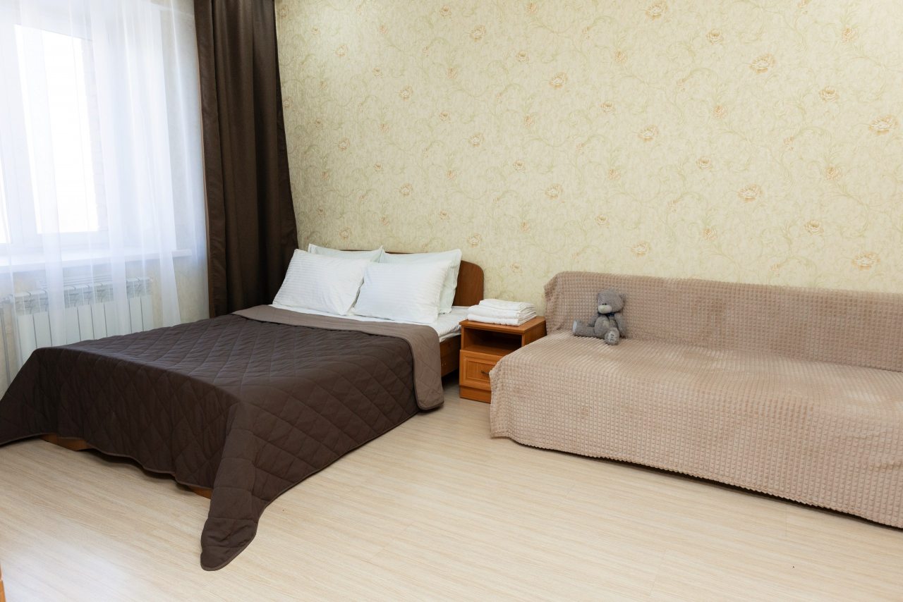 Трёхместный и более, Апартаменты На Строительном переулке 8