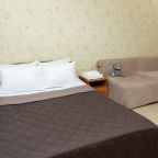 Трёхместный и более, Апартаменты На Строительном переулке 8