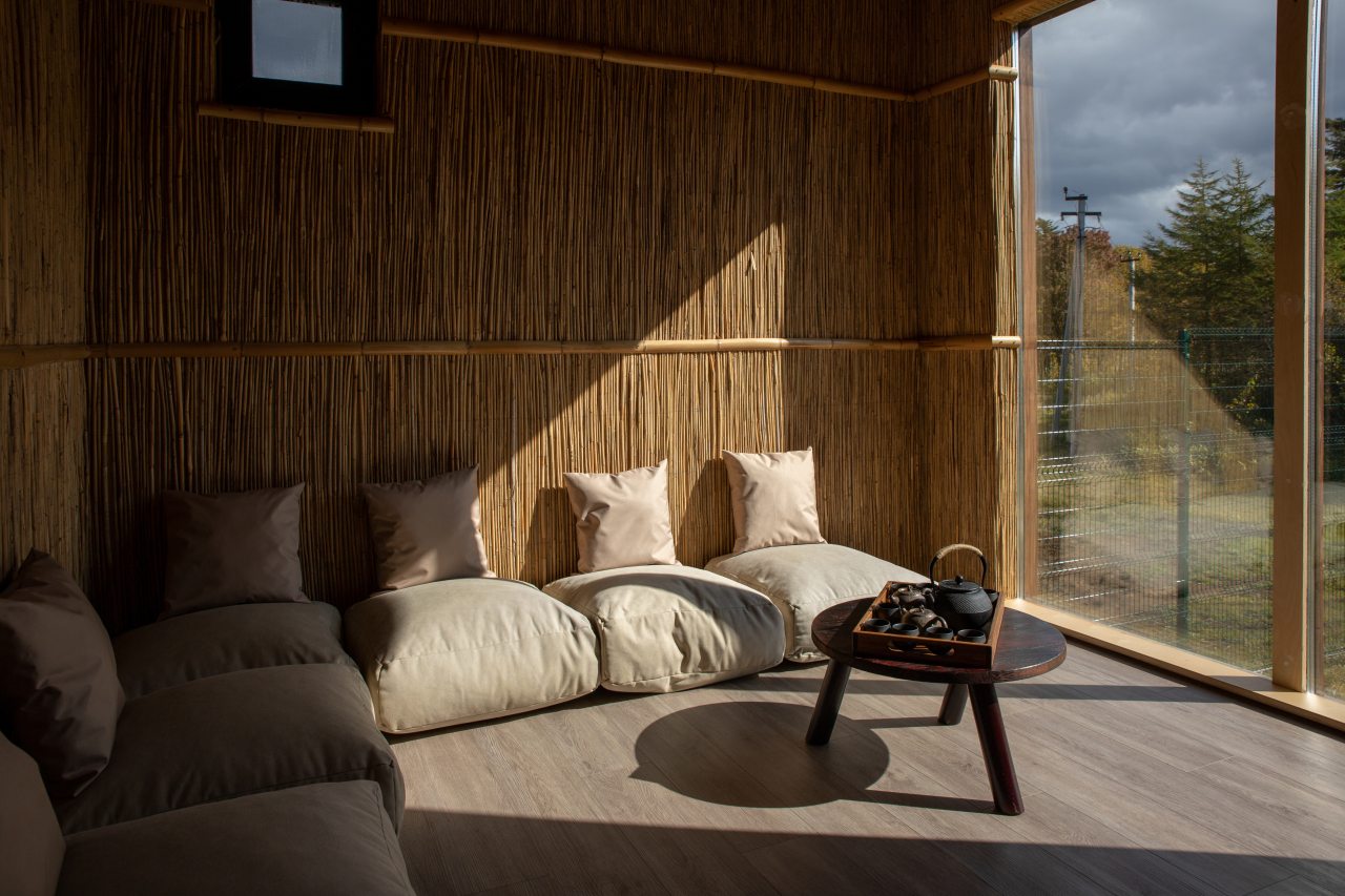 чайная комната в японском стиле в банном комплексе на базе