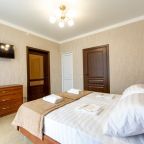 Апартаменты (Апартаменты с кухней и балконом), Гостевой дом Джанго