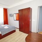 Трёхместный и более (Трехместный Комфорт), Гостевой дом Виктория